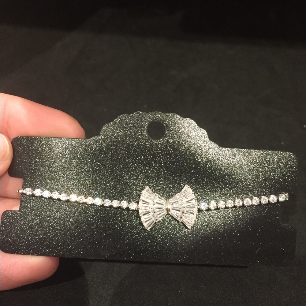 Silver plated C.Z Bow Adjustable bracelet